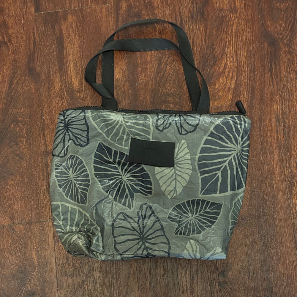 Stylish Black and Gray insulated tote bag